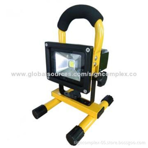 10W Rechargeable Flood Light, Use 1pc Integrated High-power (COB), Service Life Over 50,000 Hours